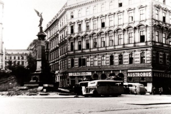 Das Stammhaus 1944