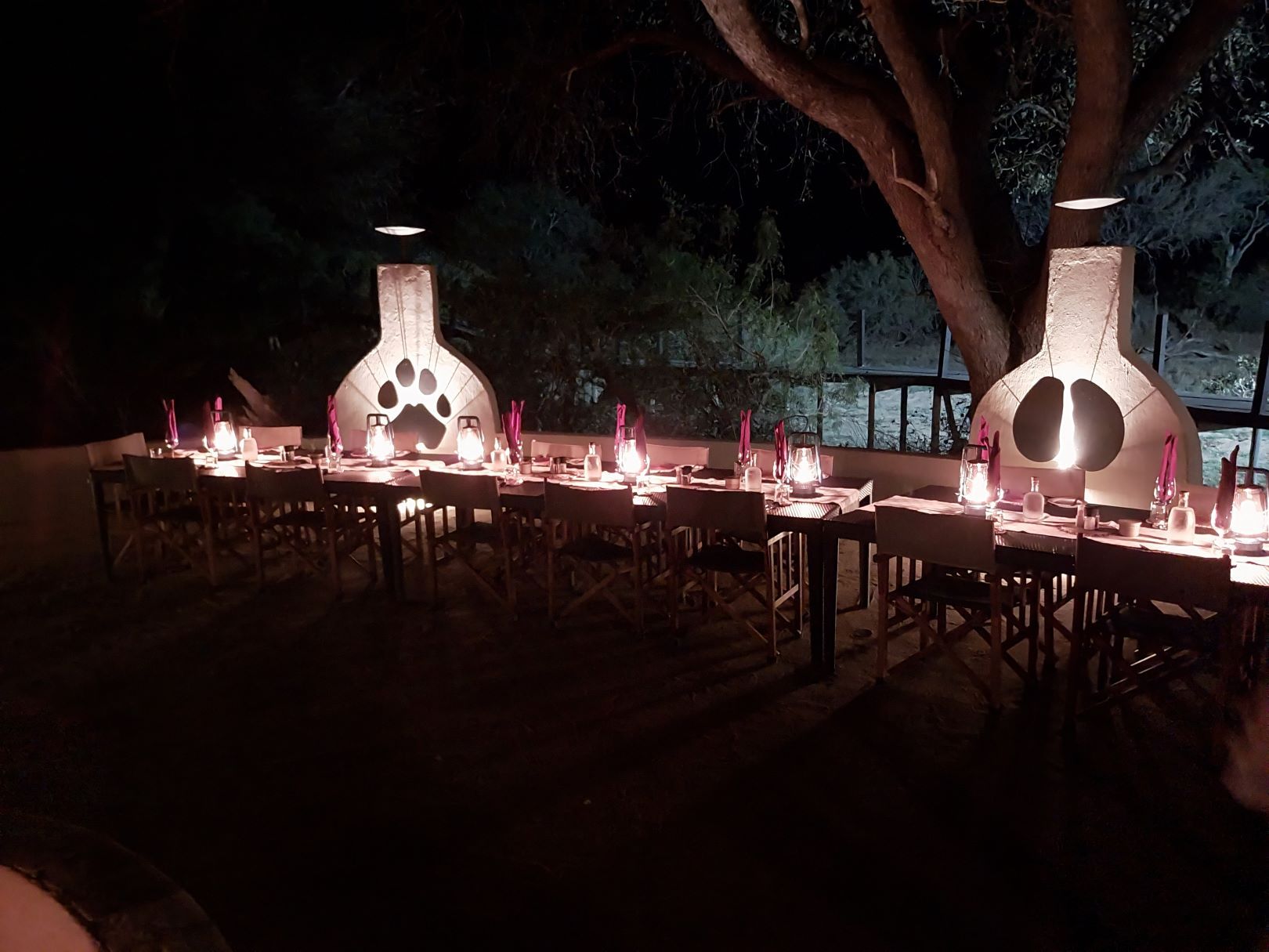 Abendessen Kambaku Lodge