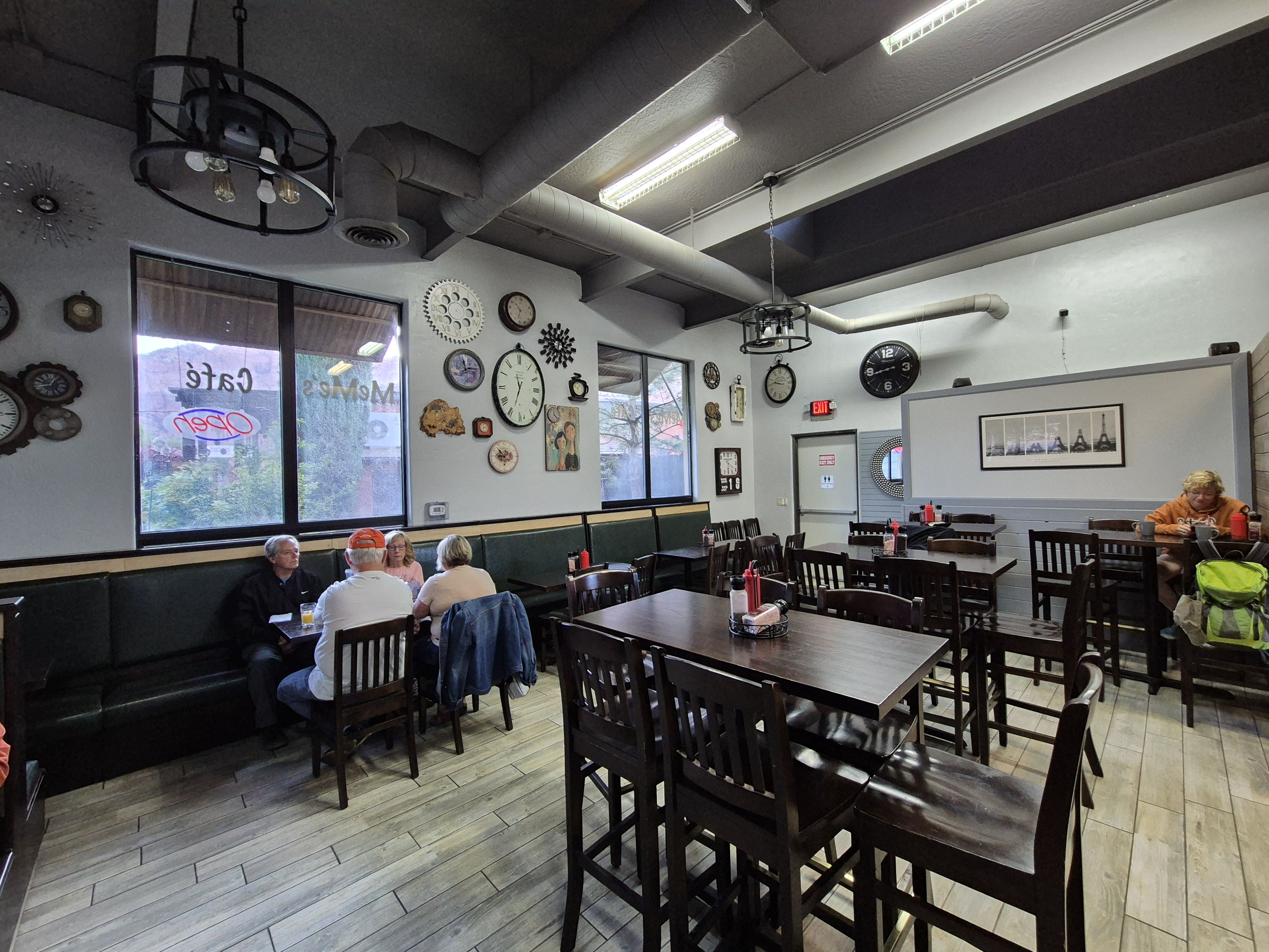 MeMes Cafe