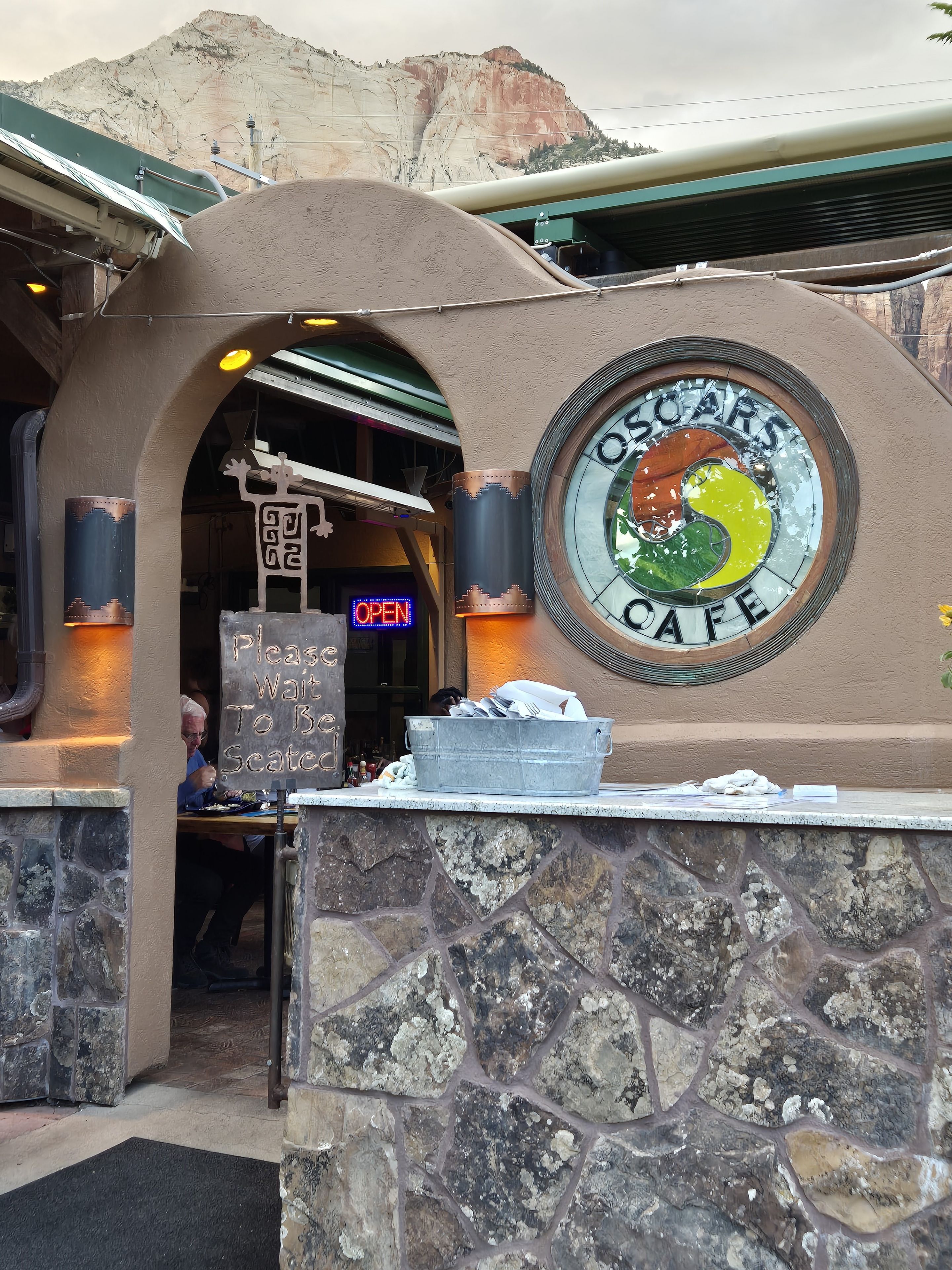Oscars Cafe